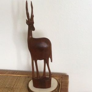 In excellent vintage hand curved wooden ghazal sculpture